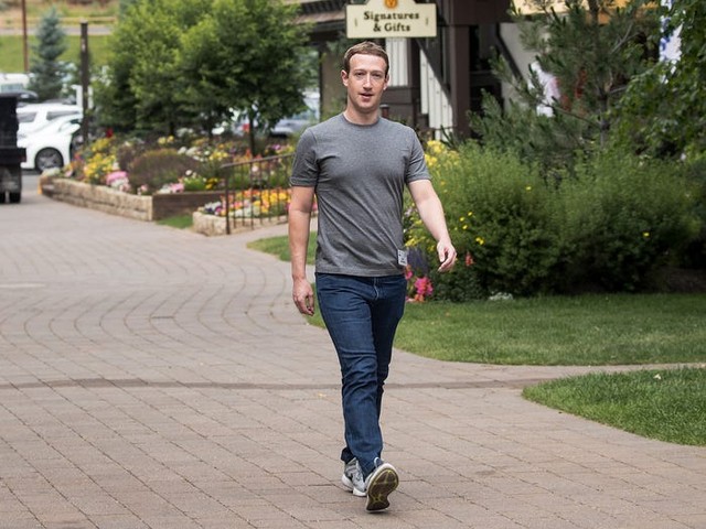 36 tuổi, Mark Zuckerberg chỉ mất hơn 1 giờ để kiếm được số tiền một người cả đời mới làm được - Ảnh 1.