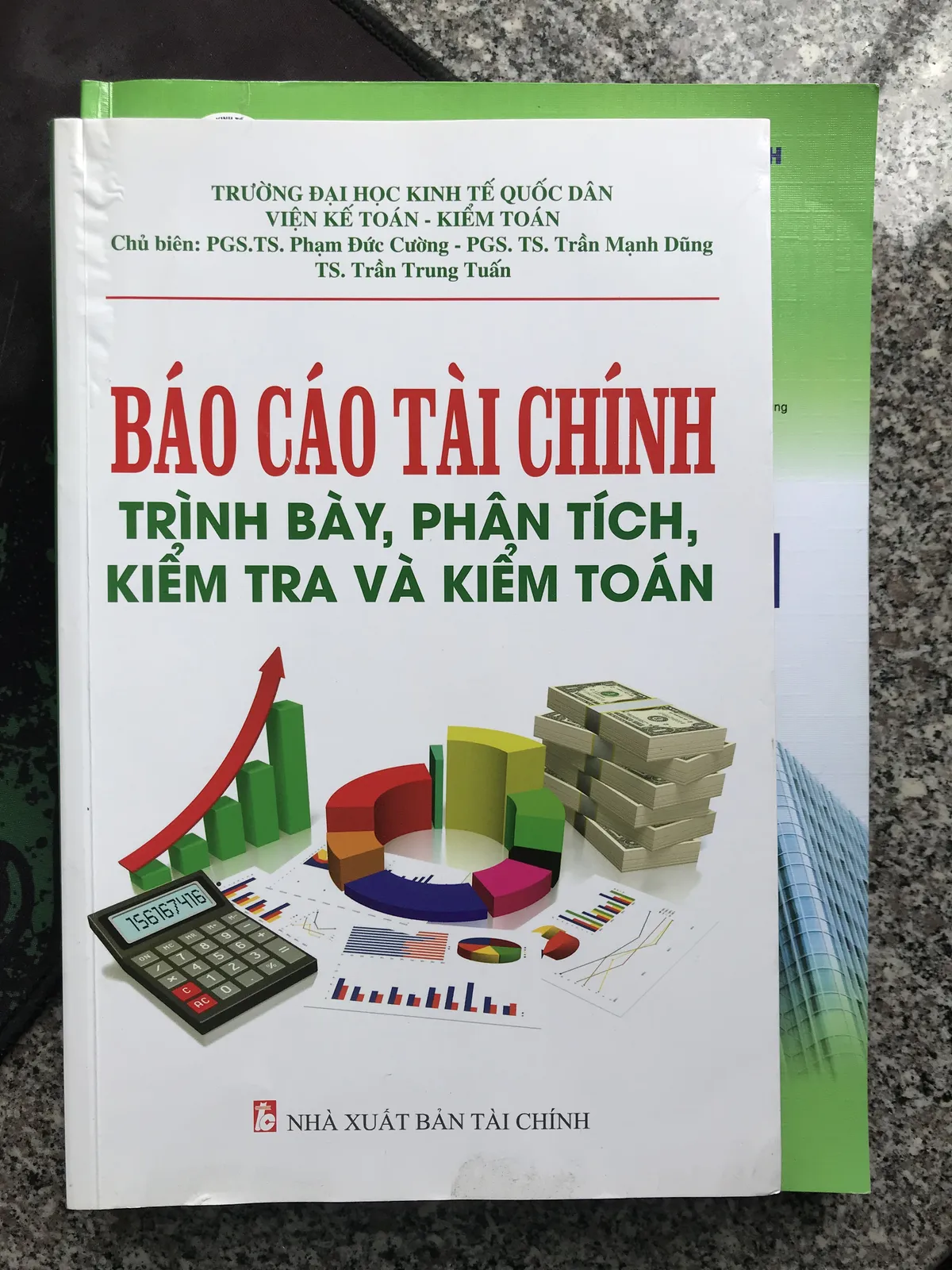 Ảnh minh họa – Tổng hợp Kinh nghiệm SIÊU CHI TIẾT về kỳ thi Agribank 2019